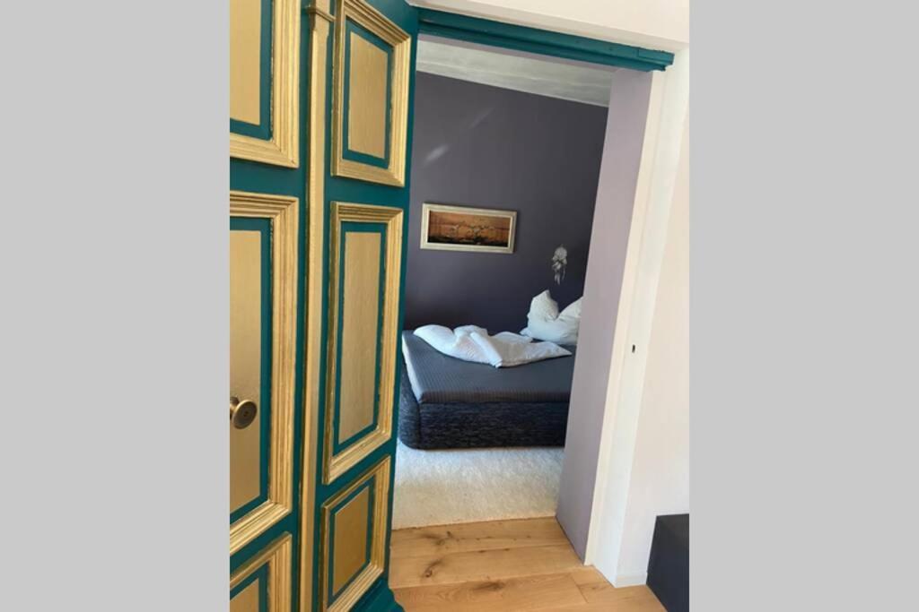 Entspannt In Nuernberg - Das Einhoernchen Bagian luar foto